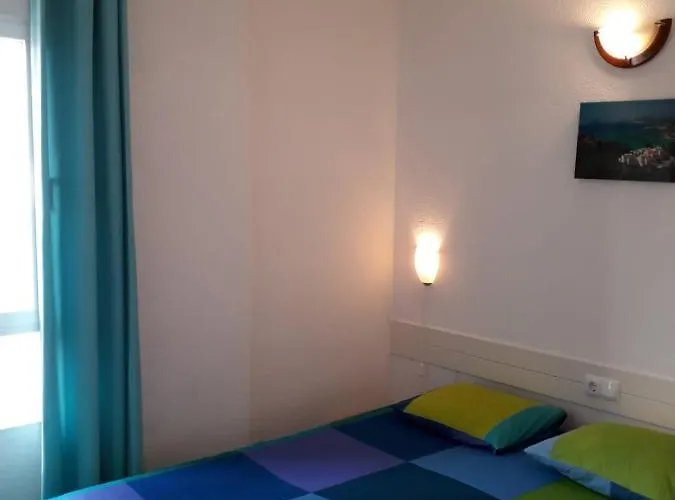 5 Min To Levante Apartment *